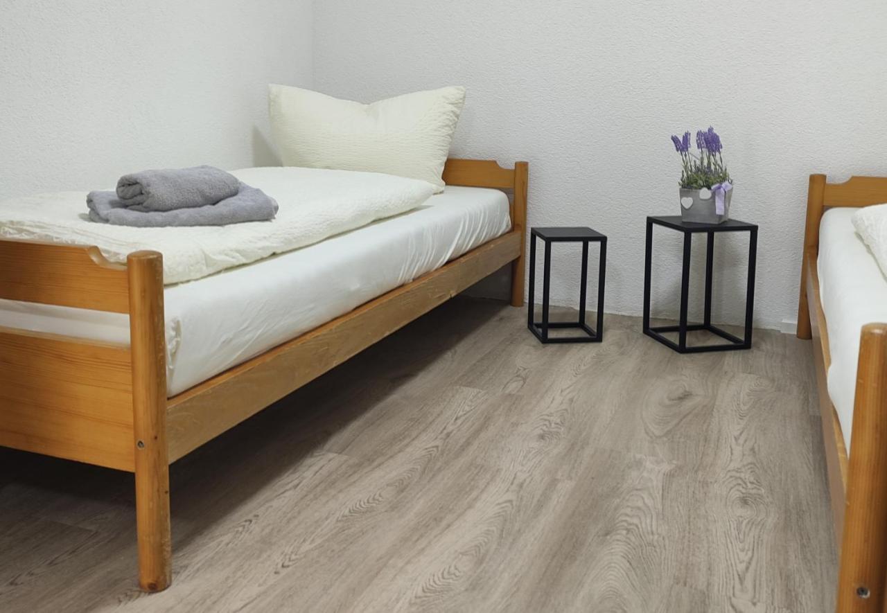 2 Zimmerwohnung In Bietingen กอทท์มาดิงเกน ภายนอก รูปภาพ